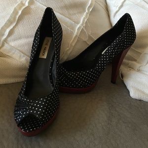 Vintage looking Steve Madden heels