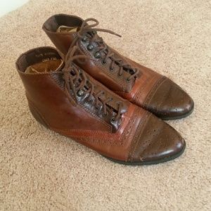 Rare Sabree women's leather ankle Oxford boots