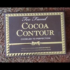 TOO FACED
Cocoa Contour Chiseled to Perfection