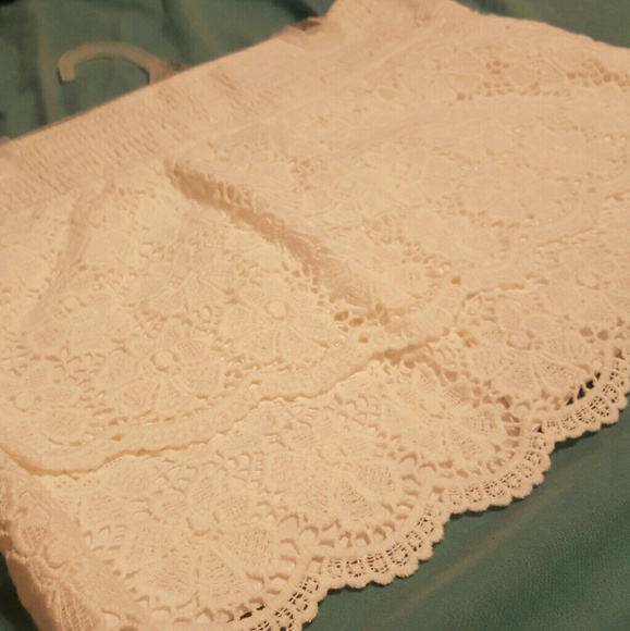 Hollister Dresses & Skirts - Hollister size small skirt