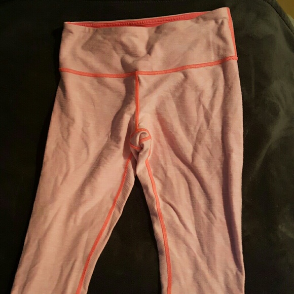 Rare Lululemon Pink/Salmon Wunder Under Pant