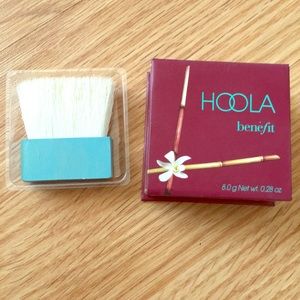 Hoola by Benefit