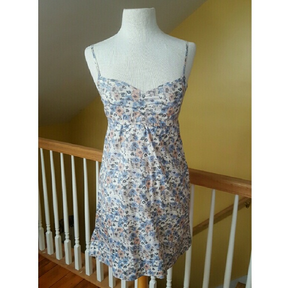 H&M Tops - 🌍$5 SALE! Floral Spaghetti Strap Tunic Top