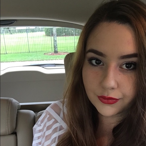 Meet your Posher, Leila - Picture 1 of 1