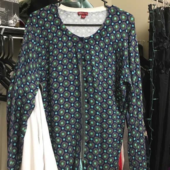 Botton down sweater
