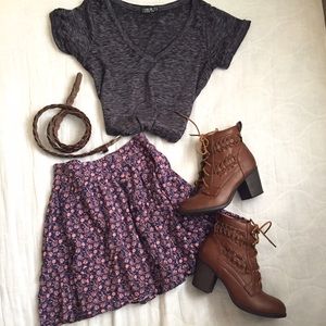 Adorable brown booties! 🌻👢(like new)