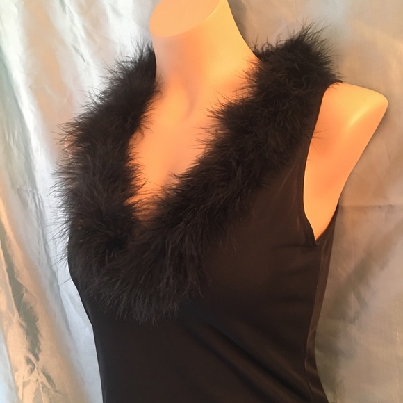 ❌SOLD❌Charlotte Russe marabou stretch top, size M - Picture 2 of 4