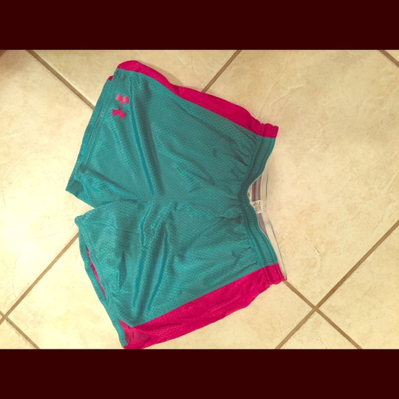 Under Armour Mesh shorts in great shape!