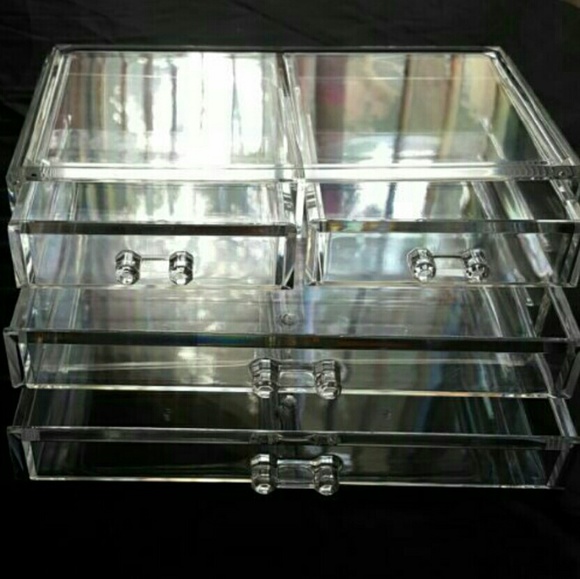 Acrylic Cosmetic/Jewelry Chest - Picture 2 of 3
