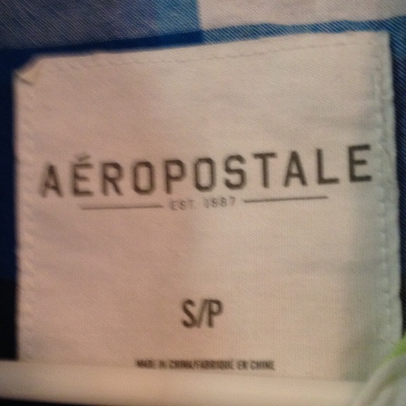 Aeropostale short sleeve button up - Picture 2 of 3