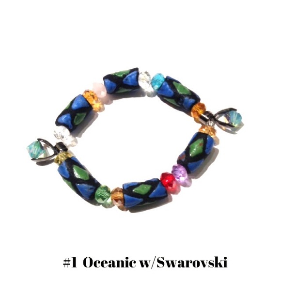 Ghanaian Krobo Bead Bracelet - Picture 2 of 3