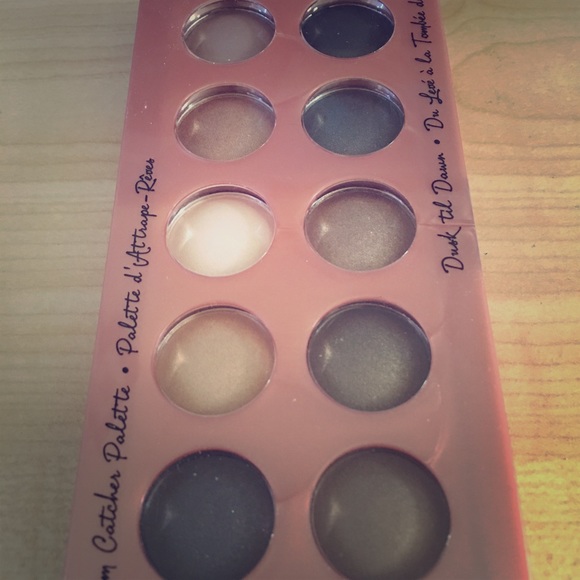 NYX dream catcher palette in "Dusk till Dawn."