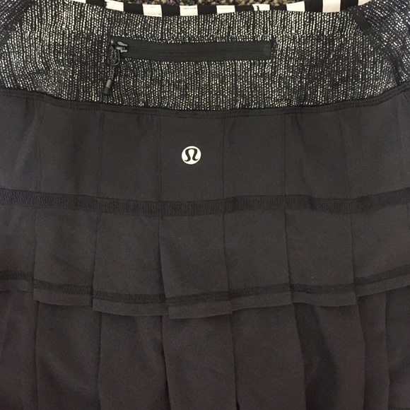 Black Lululemon skirt