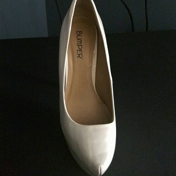 Heels - Picture 2 of 3