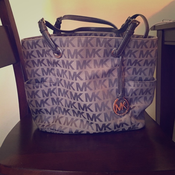 Michael Kors grey logo purse