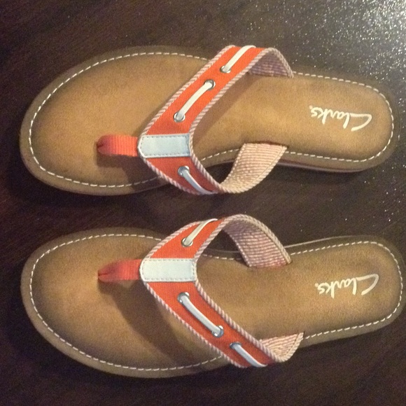 Clarks Women's Flo Flip Flop