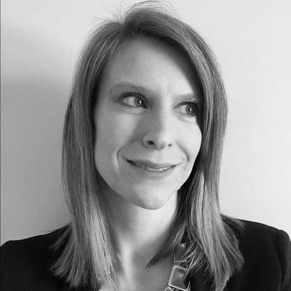 Meet your Posher, Julie - Picture 1 of 1