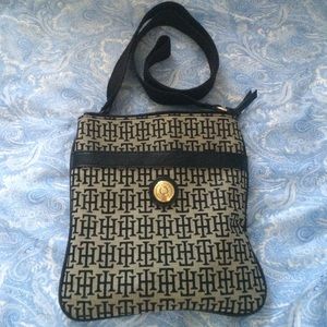 Tommy Hilfiger crossbody purse
