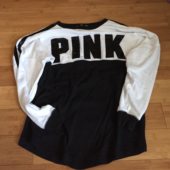 PINK Victoria's Secret Long Sleeve Tee