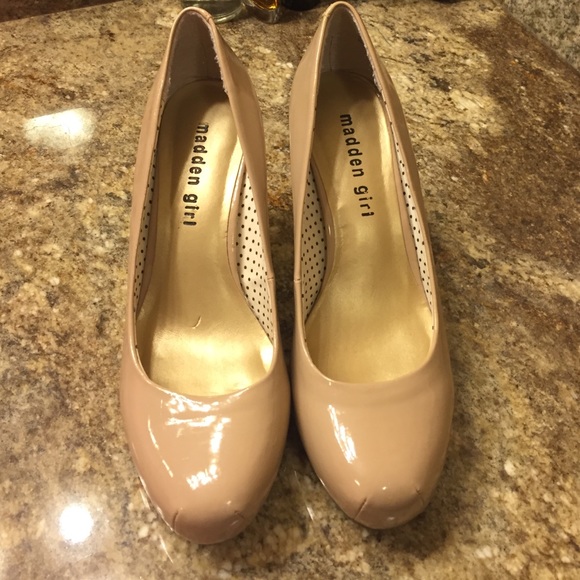 Madden Girl Nude Heels - size 6.5