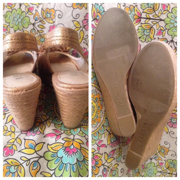 Report Gold Wedges 🌺 - Picture 3 of 4