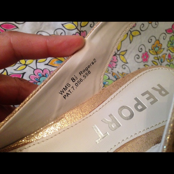 Report Gold Wedges 🌺 - Picture 4 of 4