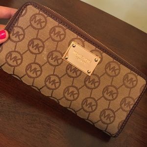 Michael Kors wallet
