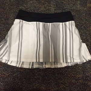 Grey&white Lululemon skirt