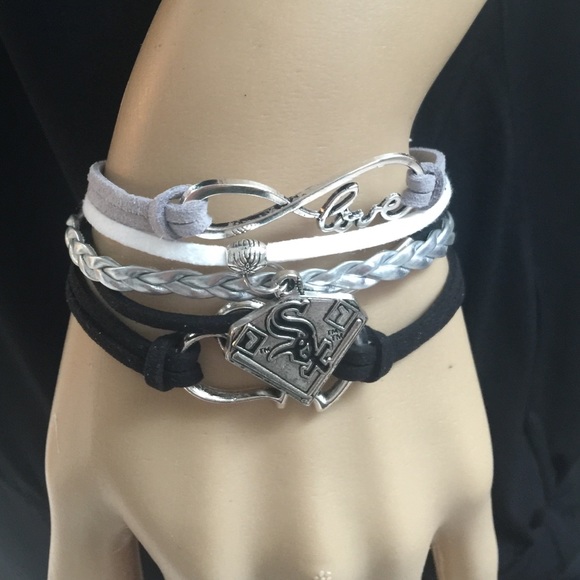 Chicago White Sox Bracelet(NWT)🚫FIRM 🚫 - Picture 2 of 2