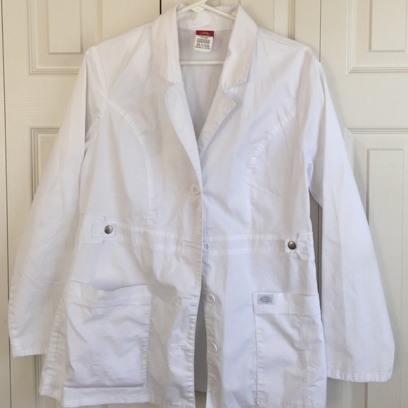 White lab coat scrub jacket