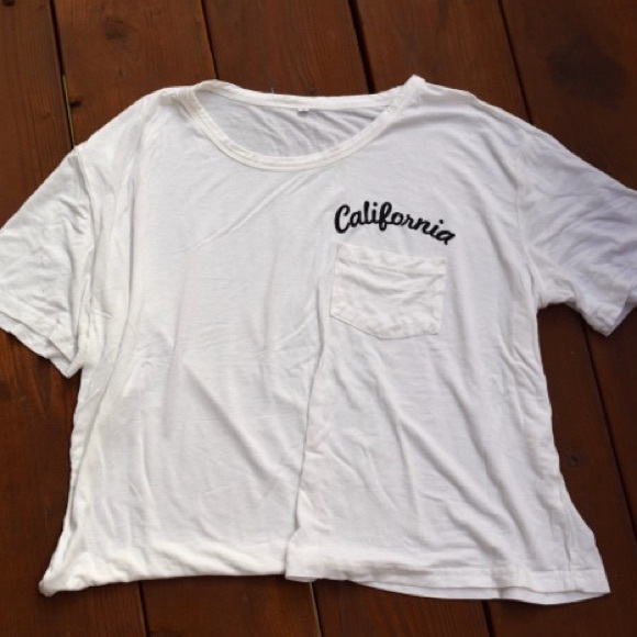 ROMWE Soft White Pocket California Tee