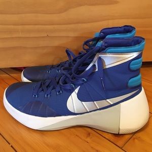 2015 Nike Hyperdunk Basketball shoes (mens size)