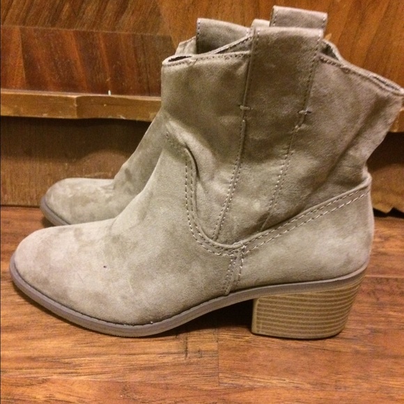 Merona tan ankle bootie