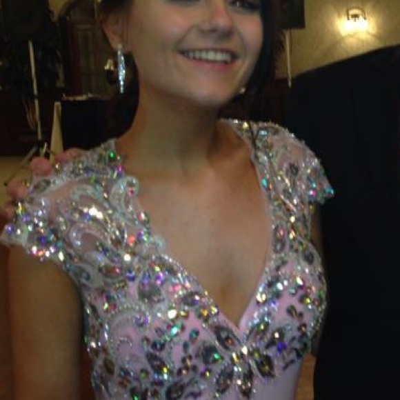 PROM DRESS - Picture 3 of 4