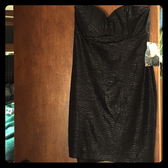 Strapless black dress - Picture 1 of 4