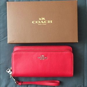 Coach Accordion Zip Wallet - Red Leather