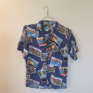 Hawaiian post card button up
