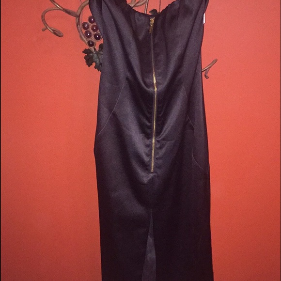 Dress - Picture 3 of 4