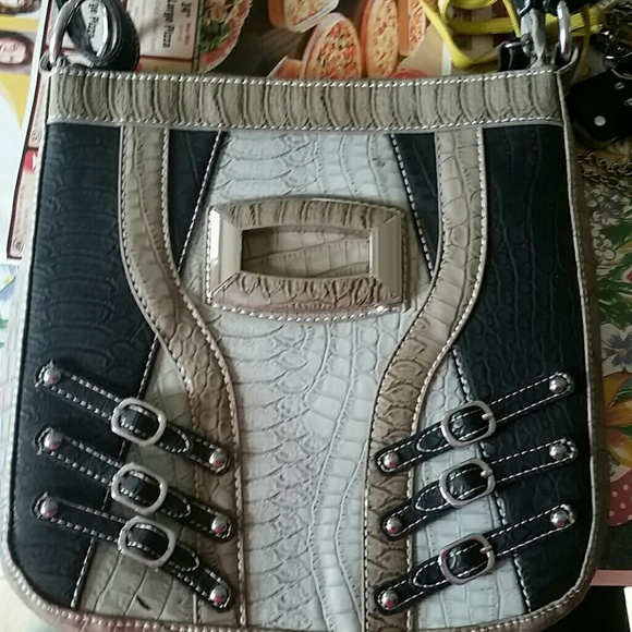 Cross body purse