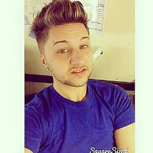 Meet your Posher, Aaron