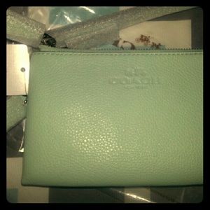 SOLD**Coach Dbl Zip Wristlet Pebble Leather *SOLD*
