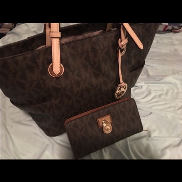 Michael Kors purse & wallet