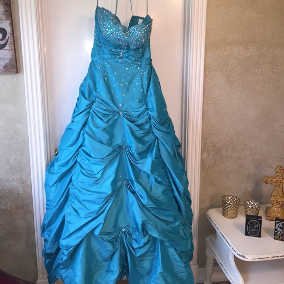 EUC Turquoise Prom Dress - Picture 3 of 4