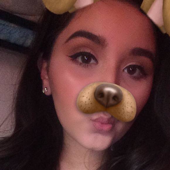 Meet your Posher, Alyssa