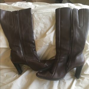 Designed for pretty girls with a larger legs