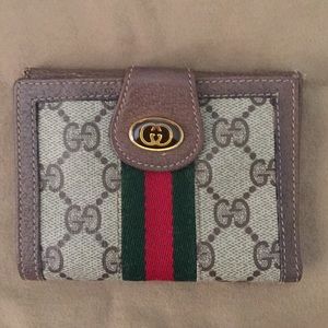 Vintage Gucci wallet