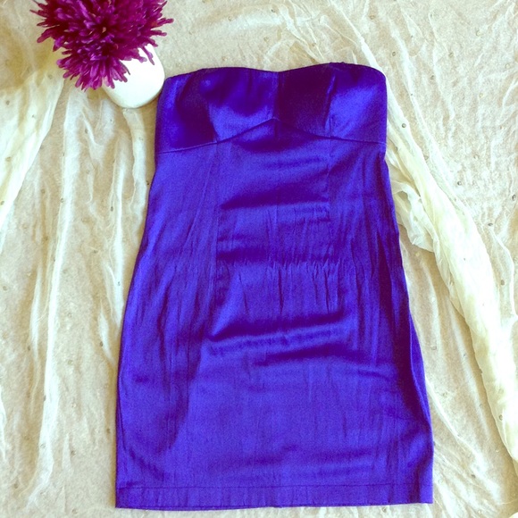 Sleeveless Short purple party dress