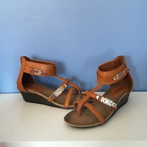 Bucco dabida sandals