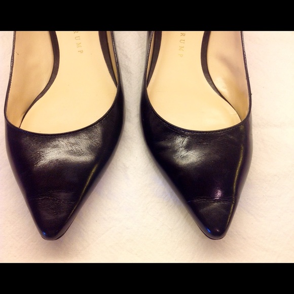 Ivanka Trump Black Pointed Flat