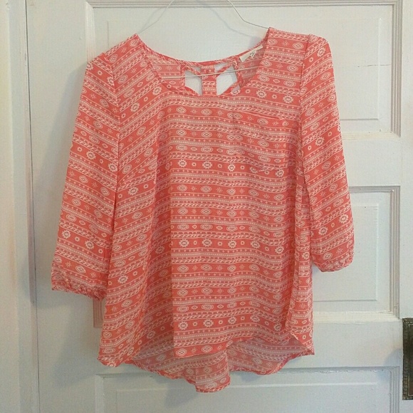 *NEVER WORN* Mine Tribal Pattern Blouse